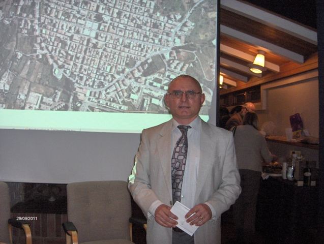 Prof. Caruso durante la conferenza
